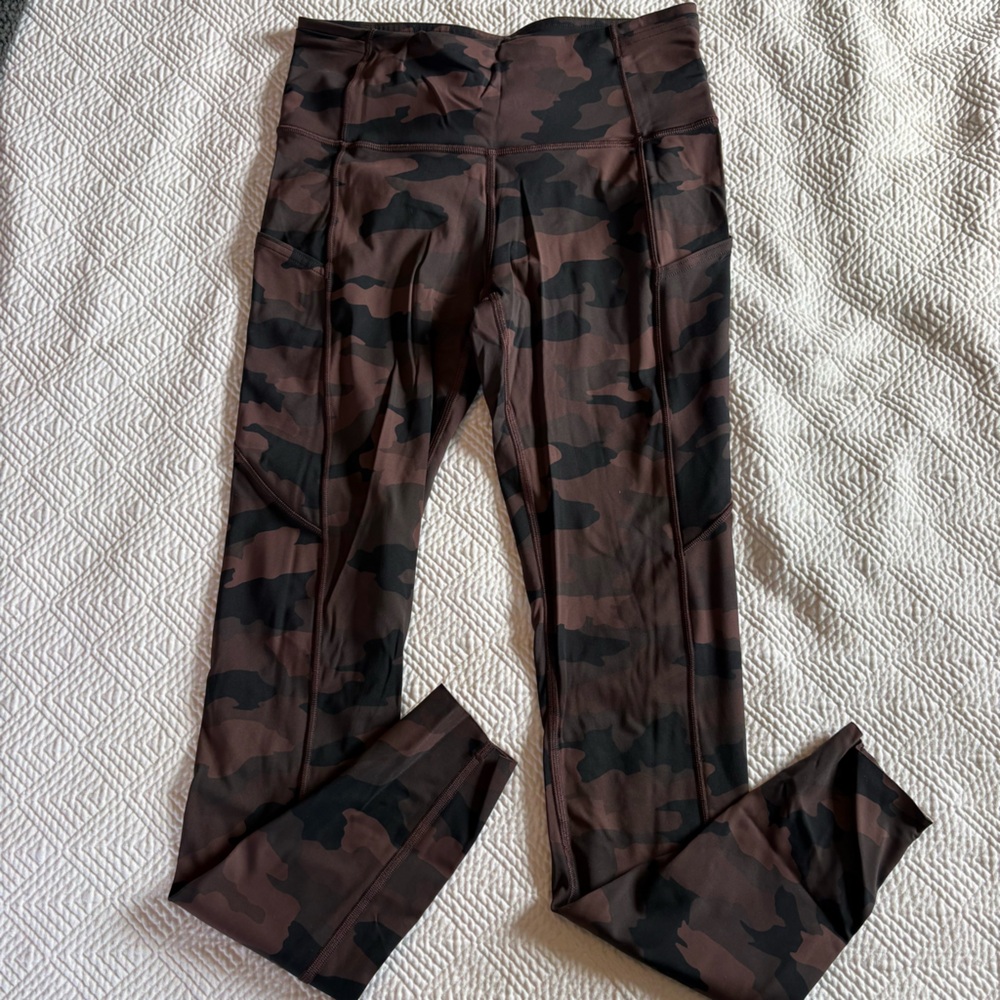lululemon athletica Camouflage Leggings - fast and free Brown and Black